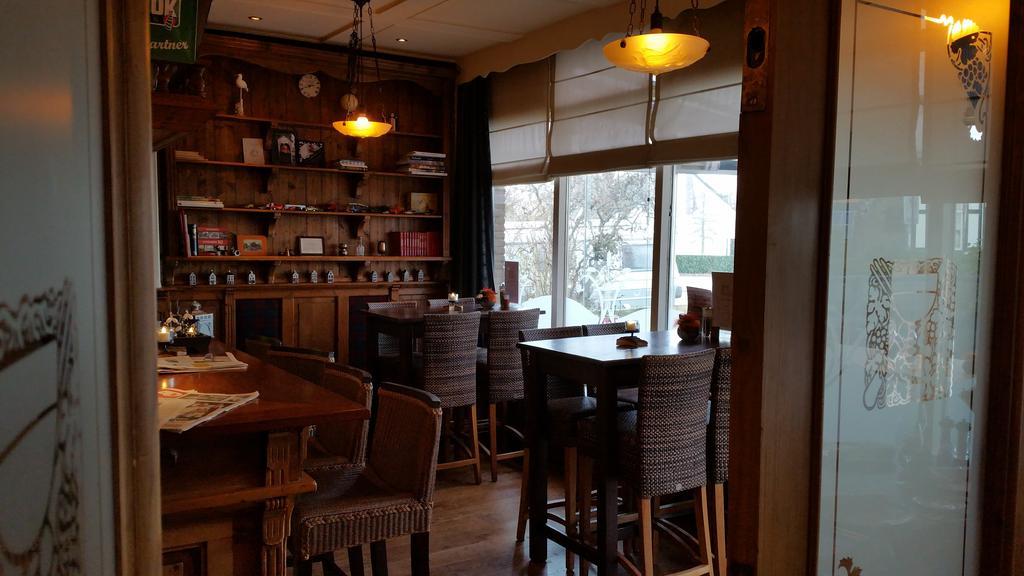 Hotel Restaurant De Hoogt Maasdam Eksteriør billede